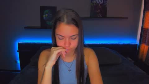 Snapshot of alexabarkley chatting on September 12, 12:22 am angel online show from September 12, 12:22 am