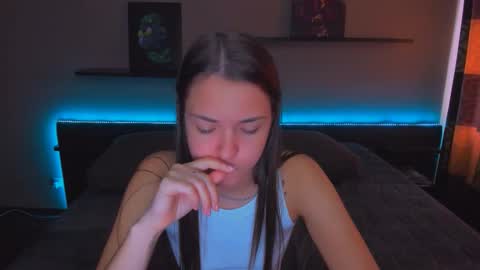 Snapshot of alexabarkley chatting on October 10, 4:17 am angel online show from October 10, 4:17 am
