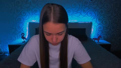 Snapshot of alexabarkley chatting on December 22, 3:22 am angel online show from December 22, 3:22 am