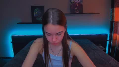 Snapshot of alexabarkley chatting on March 3, 3:05 am angel online show from March 3, 3:05 am