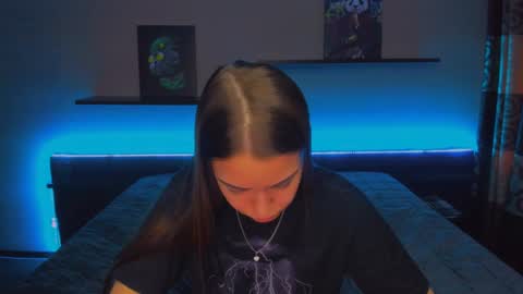Snapshot of alexabarkley chatting on January 15, 3:11 am angel online show from January 15, 3:11 am