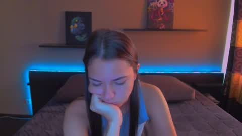 Snapshot of alexabarkley chatting on September 18, 12:42 am angel online show from September 18, 12:42 am