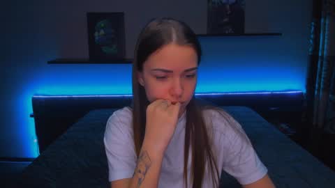 Snapshot of alexabarkley chatting on January 14, 3:11 am angel online show from January 14, 3:11 am