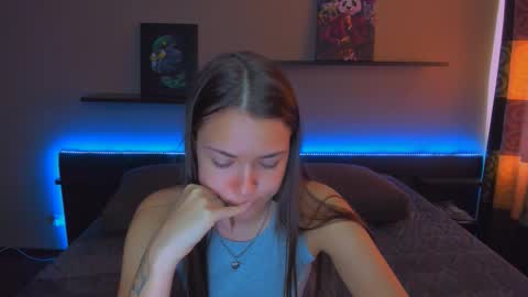Snapshot of alexabarkley chatting on October 9, 3:54 am angel online show from October 9, 3:54 am
