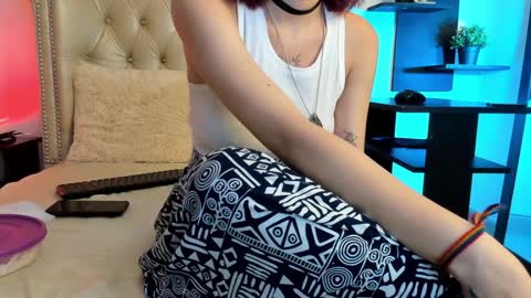 Snapshot of alexafoxy18 chatting on December 10, 4:24 am ALEXA online show from December 10, 4:24 am