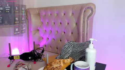 Snapshot of alexafoxy18 chatting on September 21, 8:02 am ALEXA online show from September 21, 8:02 am
