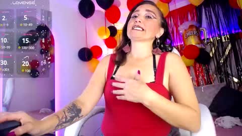 Snapshot of alexamoon__ chatting on October 3, 5:51 pm Alexa Moon online show from October 3, 5:51 pm