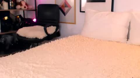 alexandrawooow online show from May 19, 6:26 pm