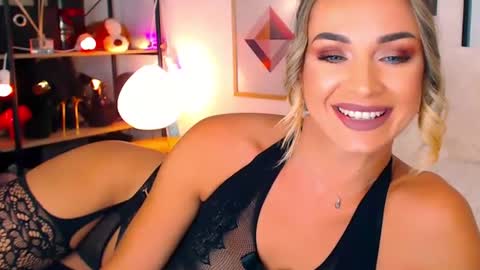 alexandrawooow online show from July 28, 6:20 pm