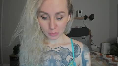 Snapshot of alexarush chatting on December 13, 7:32 pm alexarush online show from December 13, 7:32 pm