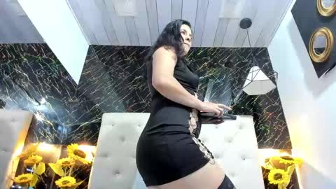 Alexa Smith  online show from February 8, 5:40 am