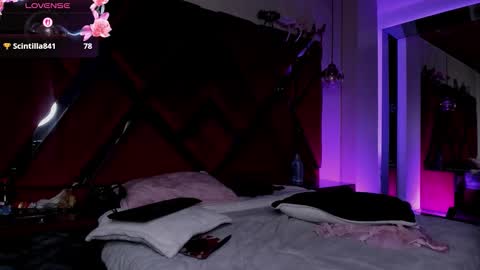 alexia_251285 online show from March 8, 1:35 am