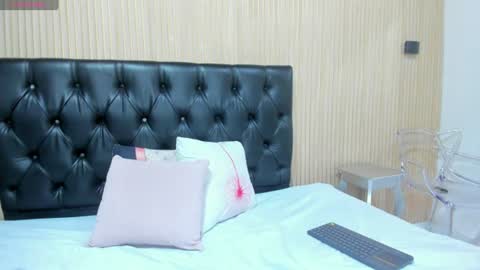 Alexia online show from June 25, 3:02 pm