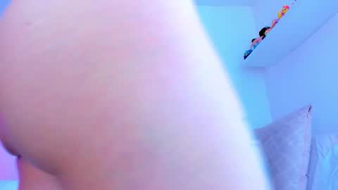 Alexiis 3 online show from November 29, 1:59 pm