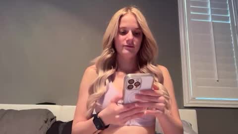 alexispaige06 online show from January 14, 12:04 am