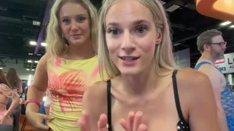 alexispaige06 online show from June 28, 7:20 pm