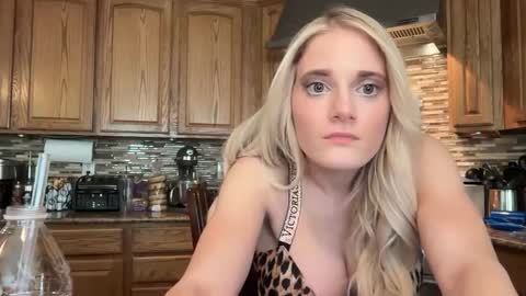 alexispaige06 online show from February 23, 11:15 pm