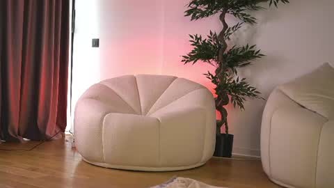 alexxiskye online show from July 2, 6:08 am