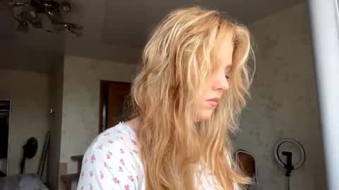 Snapshot of alfrediamalcom chatting on October 13, 7:11 am Maria online show from October 13, 7:11 am