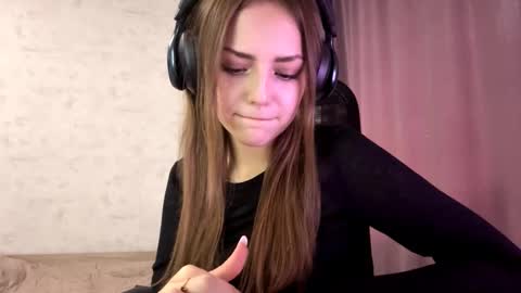 Alice online show from October 16, 12:30 pm