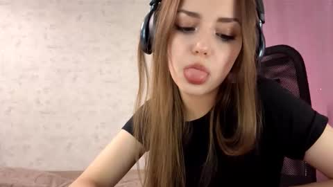 Alice online show from October 17, 12:41 pm