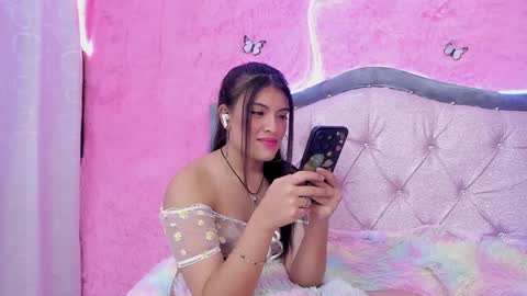 Snapshot of alfresii_rivera chatting on December 15, 8:25 pm Carolina Join The Fan Club online show from December 15, 8:25 pm