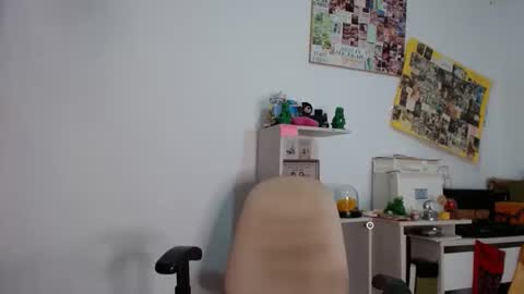 Alia  online show from December 4, 12:40 pm