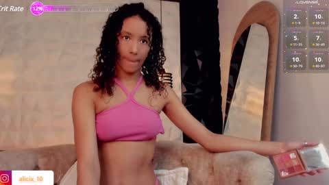 Snapshot of aliccecooper chatting on January 14, 11:53 am alicia online show from January 14, 11:53 am