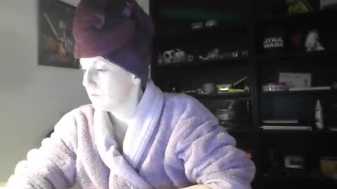 Snapshot of alice8363 chatting on January 6, 6:25 am Alice online show from January 6, 6:25 am