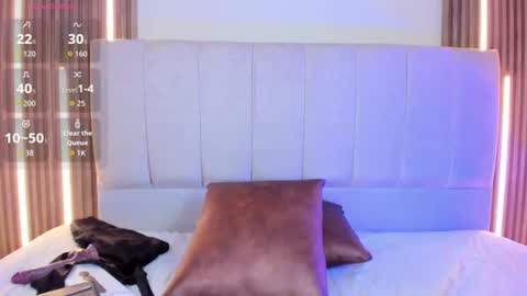 alice_26__ online show from July 30, 9:15 pm