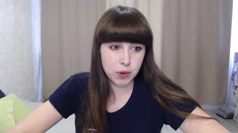 Snapshot of alice_59 chatting on October 18, 12:52 pm alice_59 online show from October 18, 12:52 pm