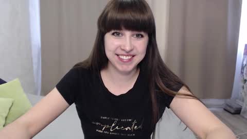 Snapshot of alice_59 chatting on October 2, 1:05 pm alice_59 online show from October 2, 1:05 pm