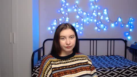Snapshot of alice_________________________ chatting on December 8, 3:32 am Alice online show from December 8, 3:32 am