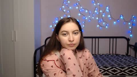 Snapshot of alice_________________________ chatting on December 20, 6:02 pm Alice online show from December 20, 6:02 pm