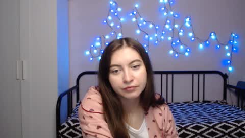 Snapshot of alice_________________________ chatting on December 22, 3:22 pm Alice online show from December 22, 3:22 pm