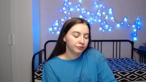 Snapshot of alice_________________________ chatting on January 19, 7:58 pm Alice online show from January 19, 7:58 pm