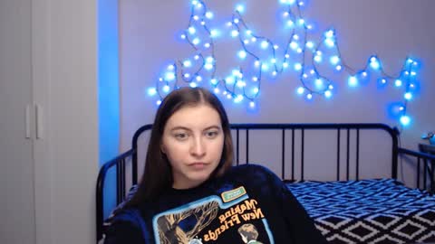 Snapshot of alice_________________________ chatting on December 4, 7:23 pm Alice online show from December 4, 7:23 pm