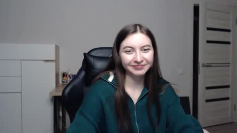 Snapshot of alice_________________________ chatting on February 26, 5:21 pm Alice online show from February 26, 5:21 pm