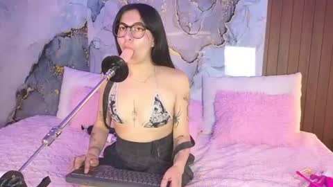 Mey online show from June 15, 2:17 pm