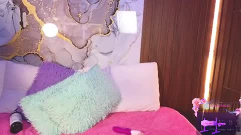 Mey online show from July 26, 3:42 pm