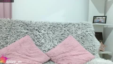 Snapshot of alice_dussan_ chatting on October 3, 7:52 pm alice online show from October 3, 7:52 pm