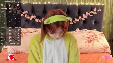 Snapshot of alice_langley chatting on September 30, 11:16 am Alice 3 online show from September 30, 11:16 am