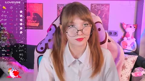 Snapshot of alice_langley chatting on December 4, 12:03 pm Alice 3 online show from December 4, 12:03 pm