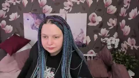 Alice online show from December 4, 1:46 pm