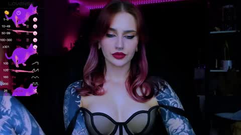 Alice online show from May 3, 6:33 pm