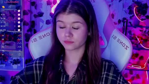 Alice online show from May 3, 7:28 pm