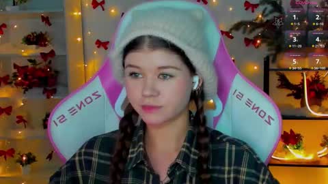 Alice online show from December 15, 4:45 pm