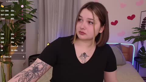 Alice  online show from February 6, 3:31 pm