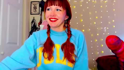 Snapshot of aliceabsolute chatting on December 6, 6:39 pm Alice online show from December 6, 6:39 pm