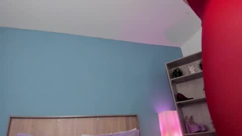 Snapshot of alicecullenn_ chatting on September 16, 12:13 pm Alice Cullen online show from September 16, 12:13 pm